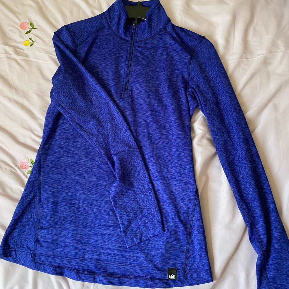 Sweatershirt